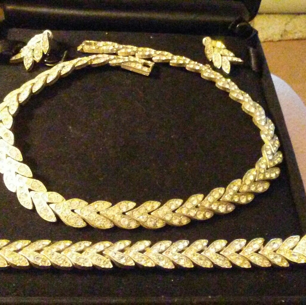 3 piece necklace set
